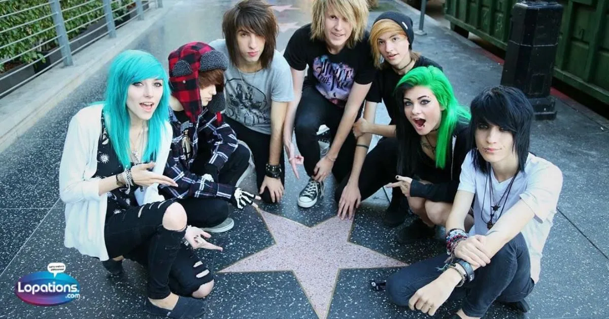 315+Top Emo Pick Up Lines for Broken Hearts[2025-26]